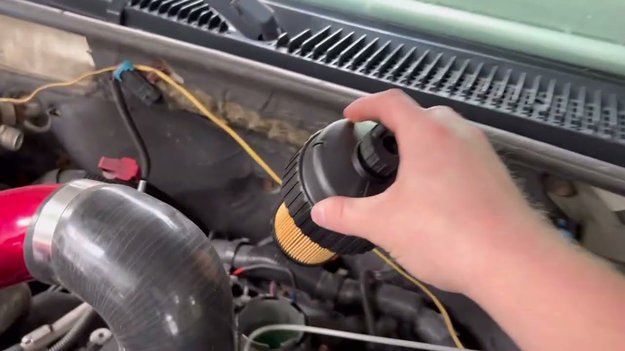Замена топливного фильтра дизельного двигателя GSC 6.5L