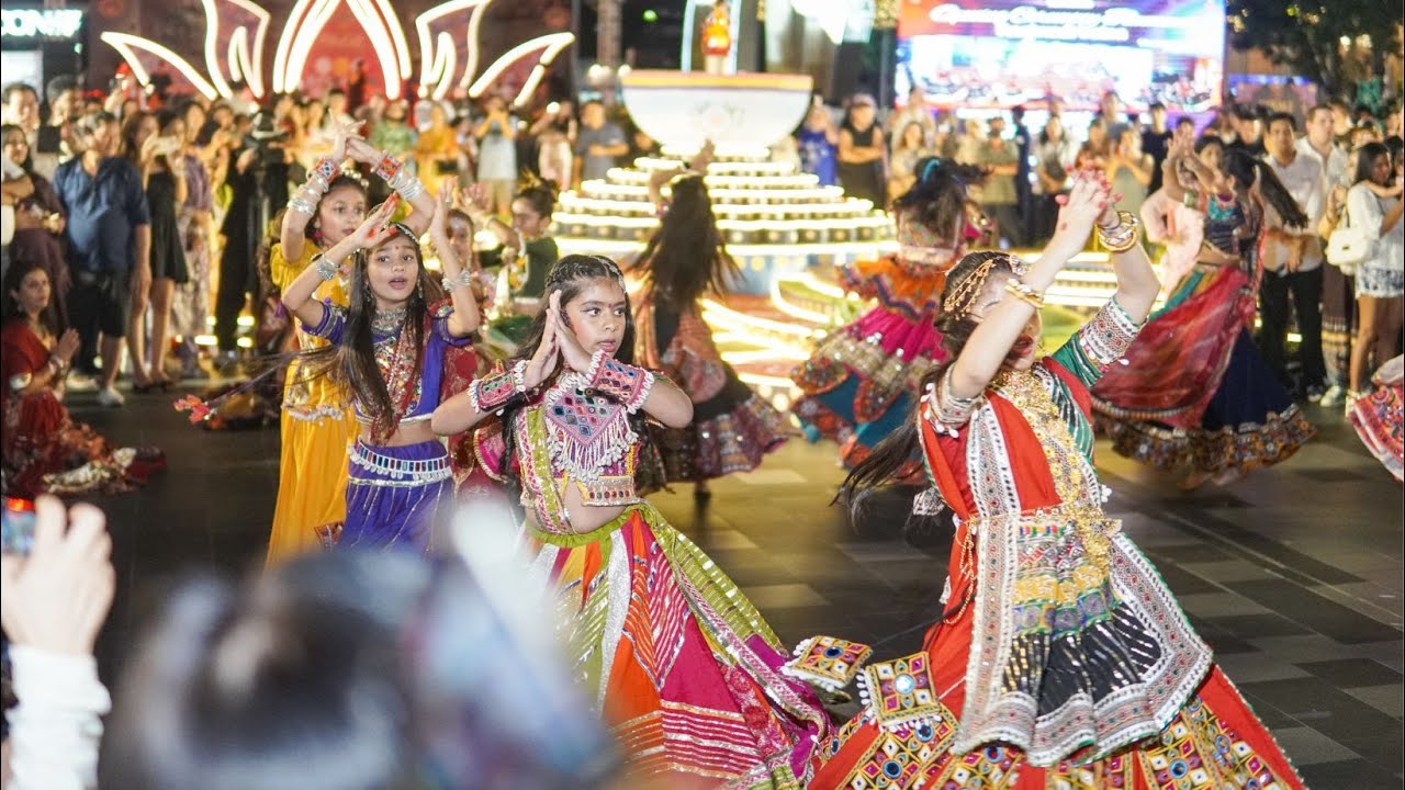 Amazing Thailand Grand Diwali Festival 2025 at ICONSIAM | Event Highlights