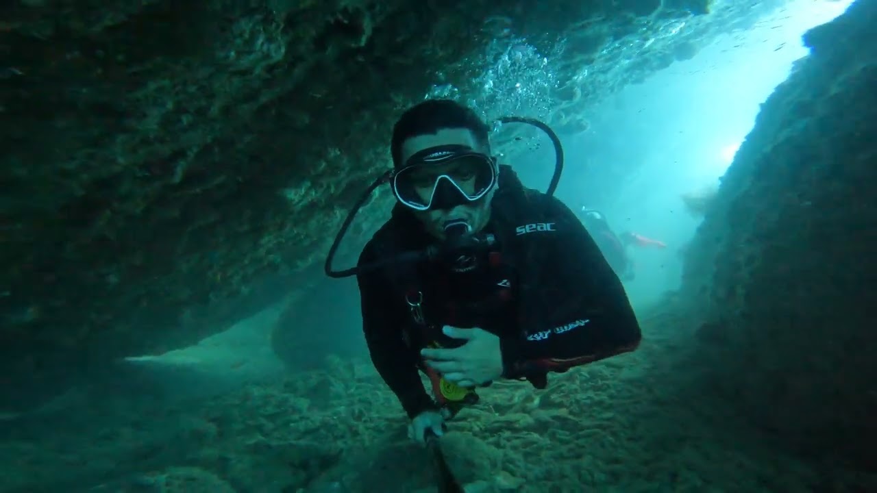 Diving the Most Dangerous Underwater Passages