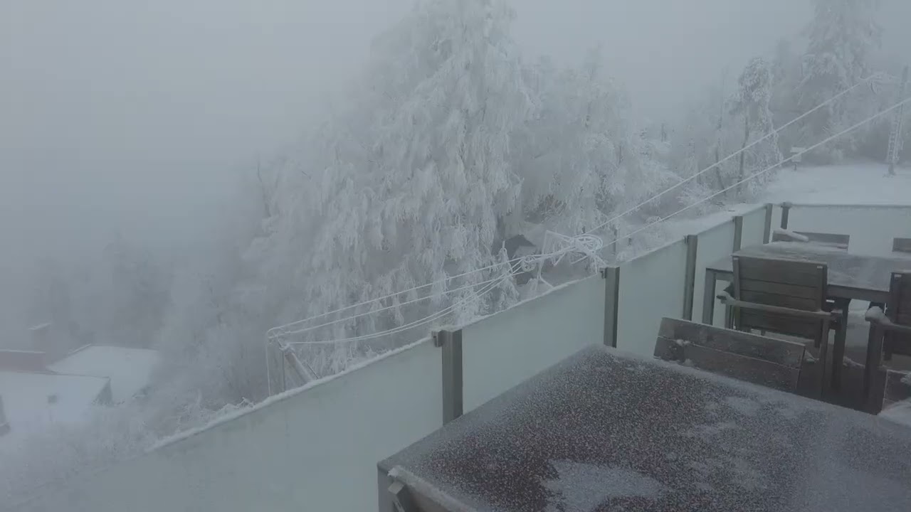 Lysá. Dva krát zjazdovkou občas v hmle. Čergov