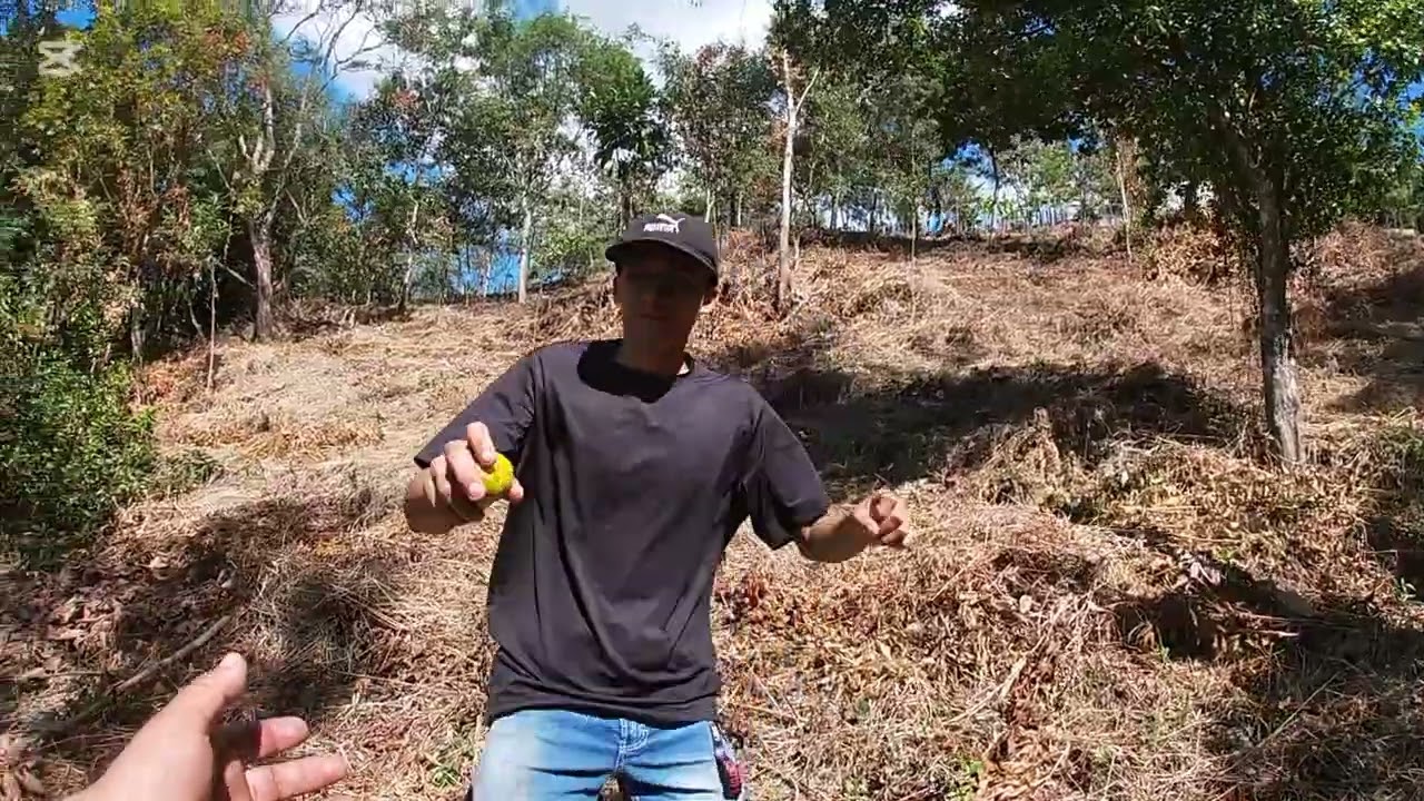 Hermano Salvadoreño queria ver su terreno y esto paso.