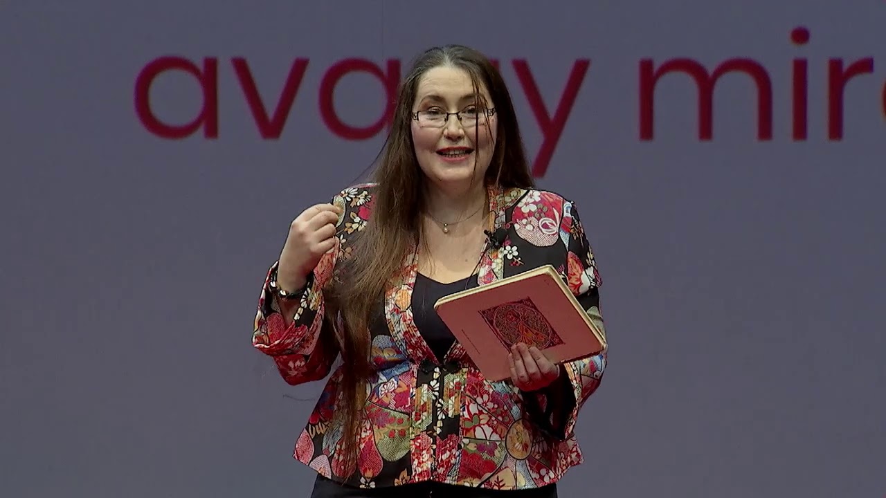A kötél és a kő, avagy mire jó a vers? | Anna Szabó T. | TEDxLibertyBridgeWomen