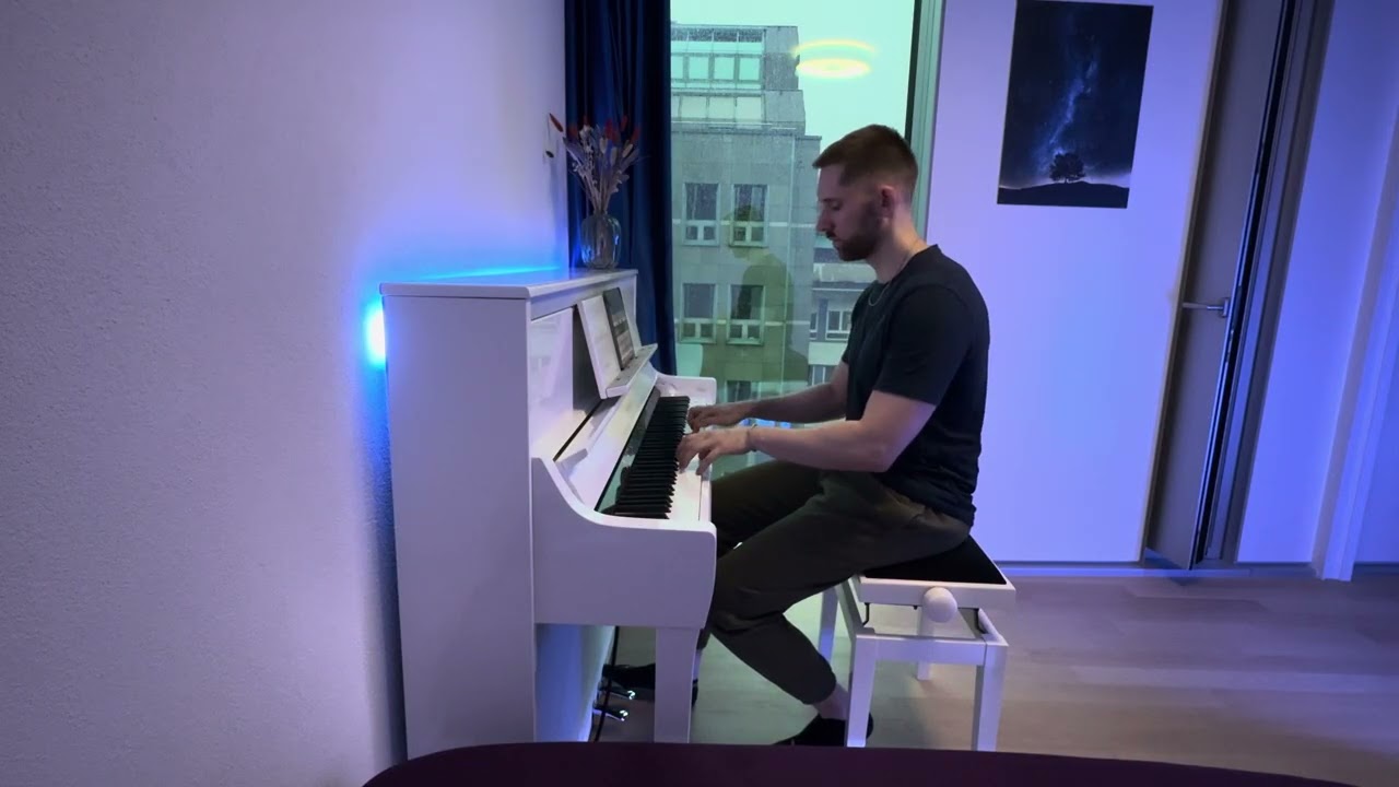 Bob Marley - No Woman no Cry | Flowkey Level 2/4 Piano Version
