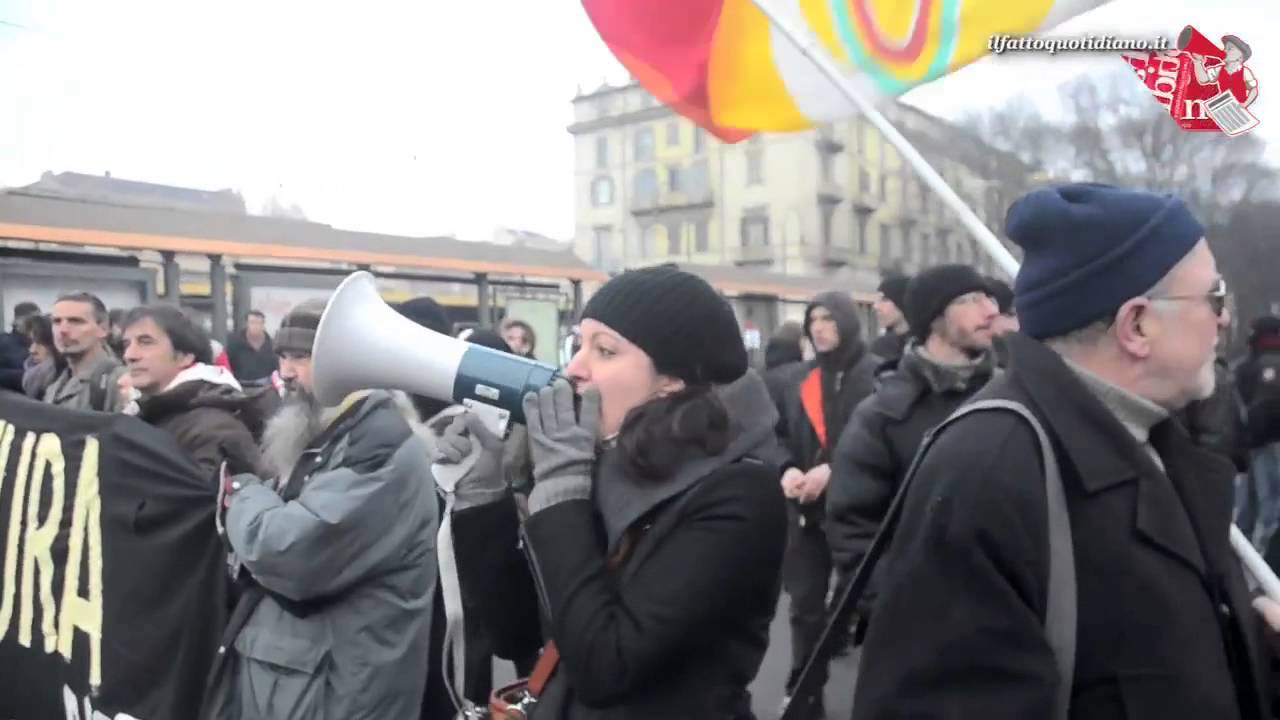 Torino, Monti inaugura Porta Susa. Scontri tra Polizia e NoTav (14710/2013)