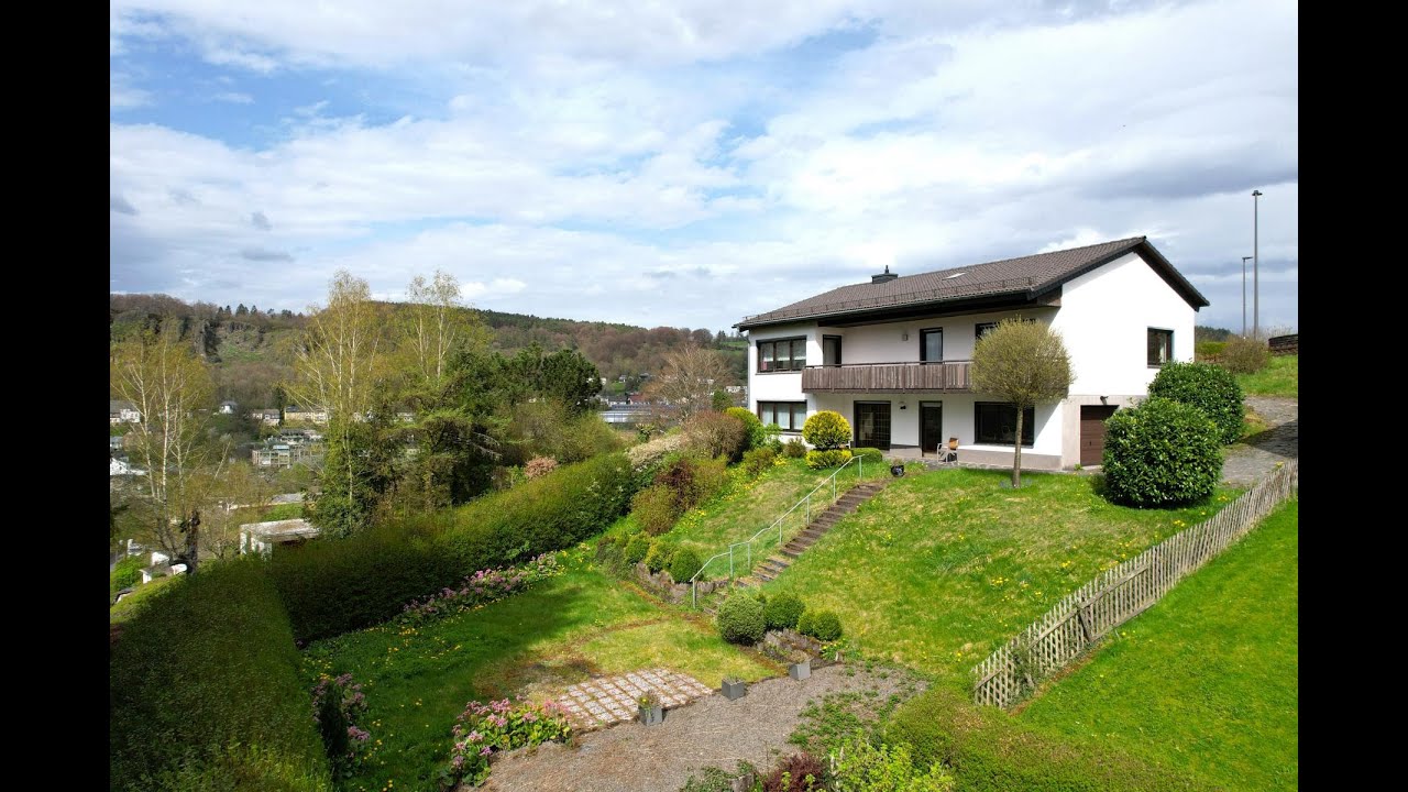 Ruhig gelegenes, freistehendes Haus mit Garten, Terrasse, Balkon, Garage in Gerolstein
