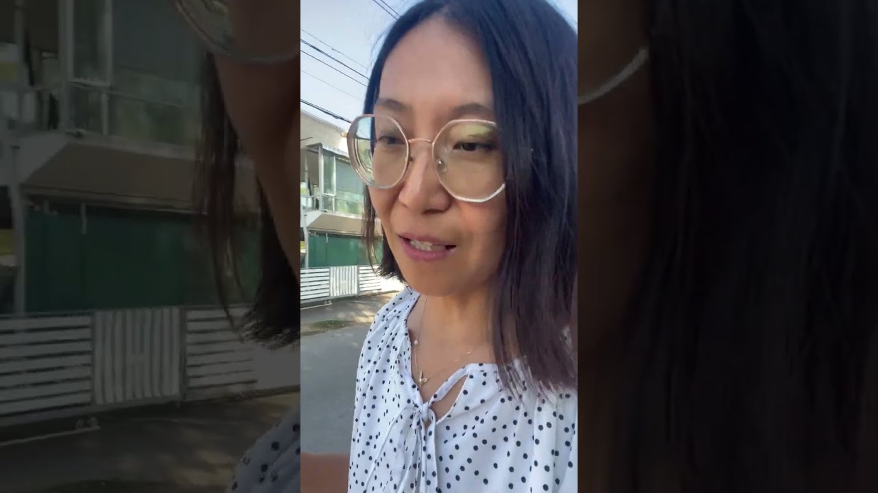 在清迈上羽毛球课
