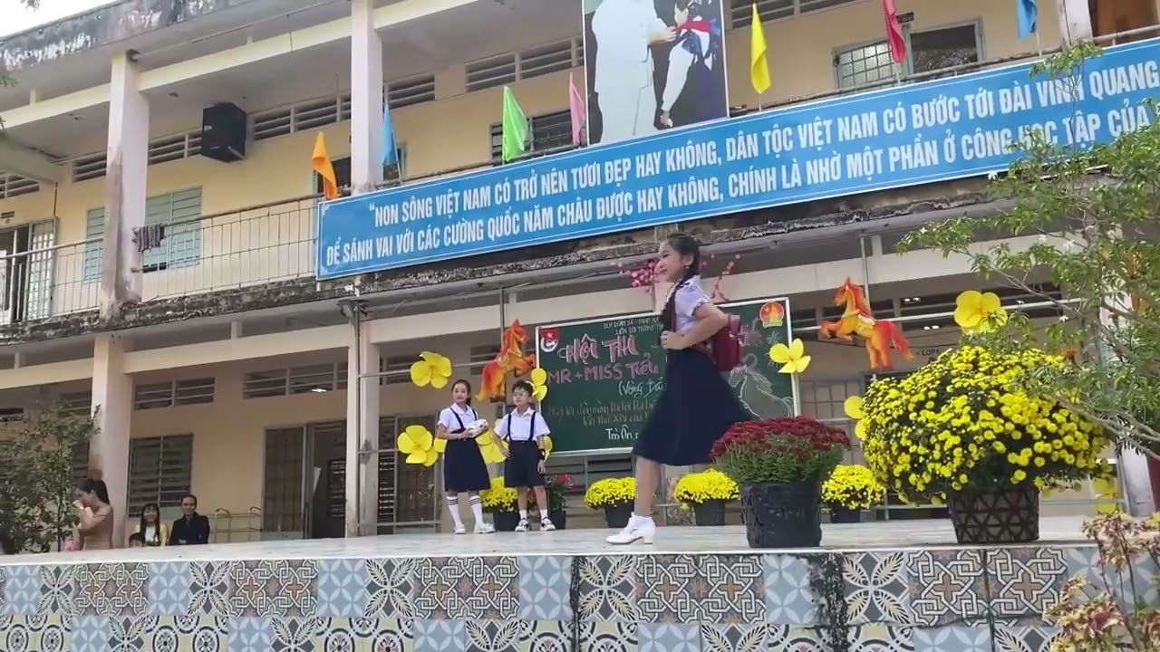 Thời trang đi học v&ograve;ng 2