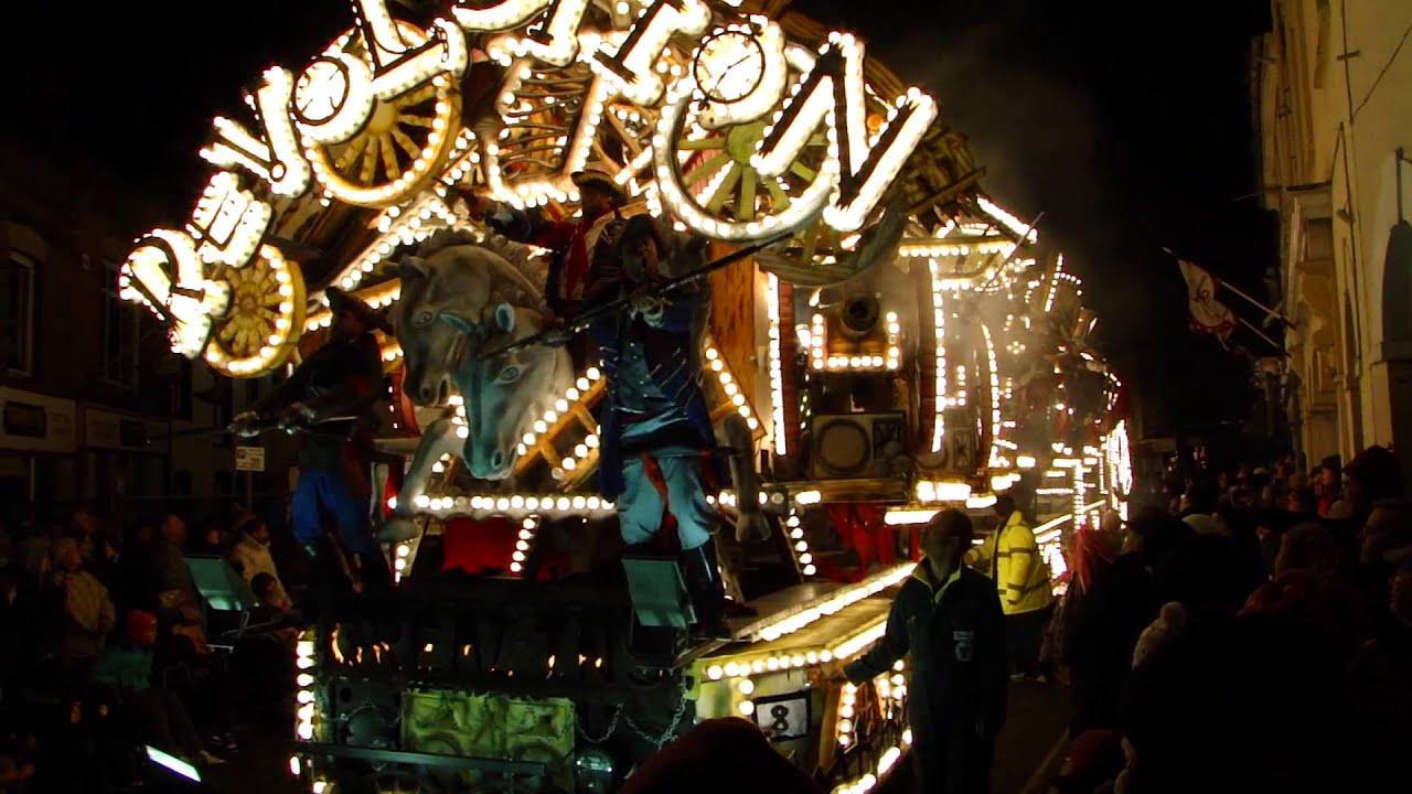 Gremlins CC Revolution Bridgwater Carnival 2012.MP4