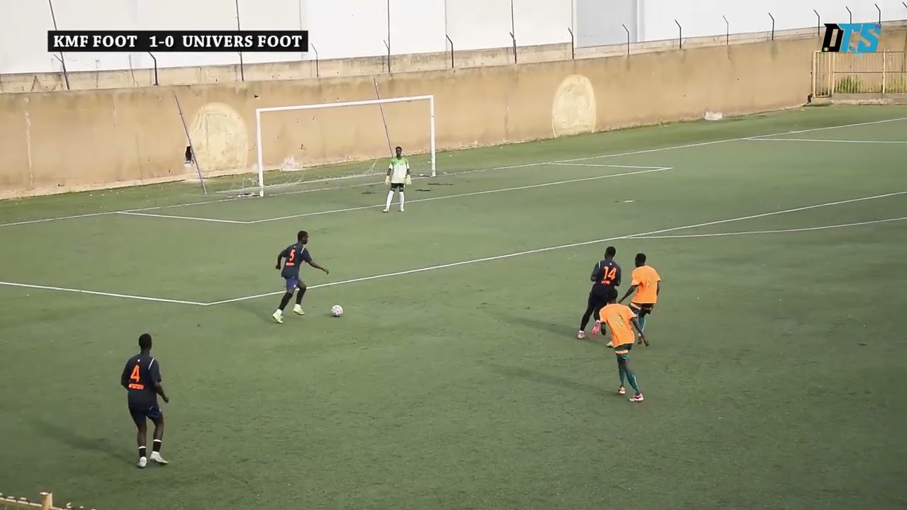 KMF FOOT VS UNIVERS FOOT