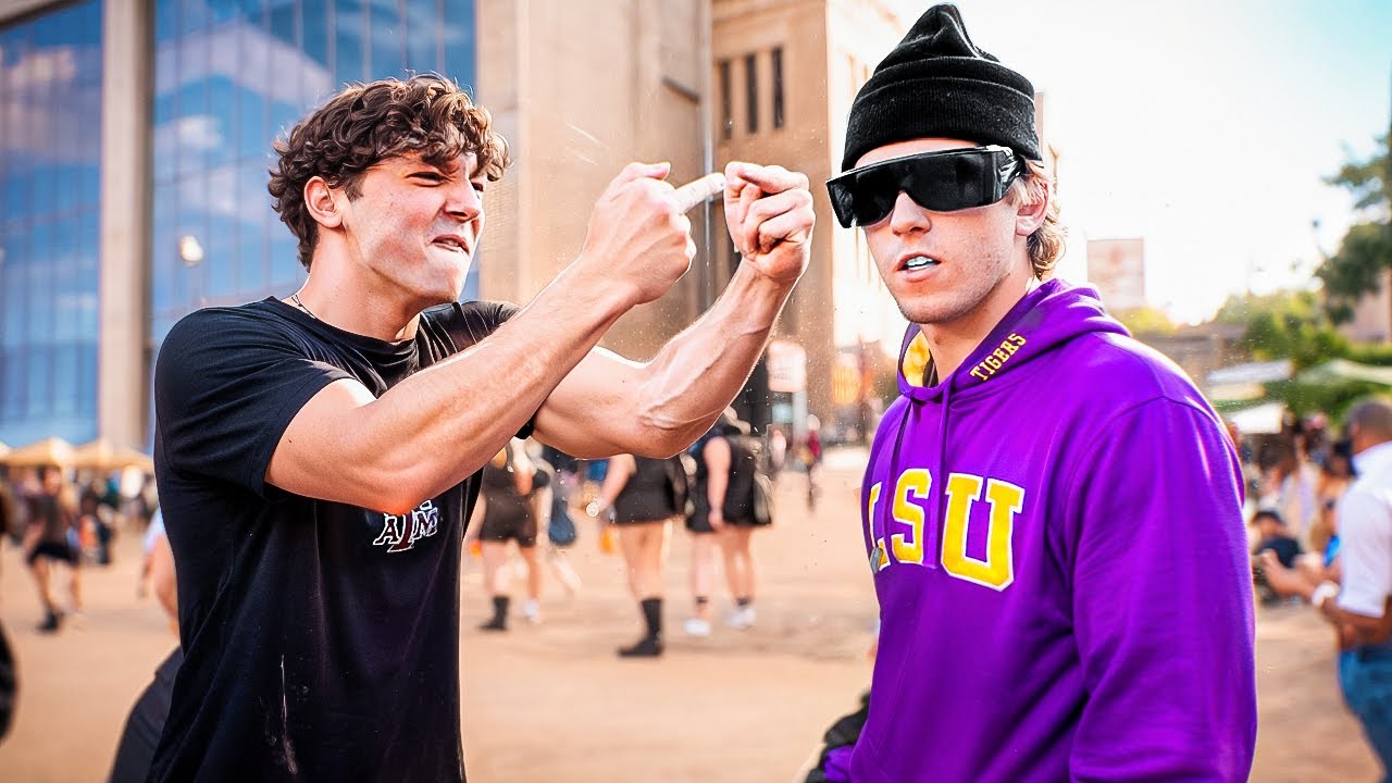 Фанаты LSU троллят Texas A&M!