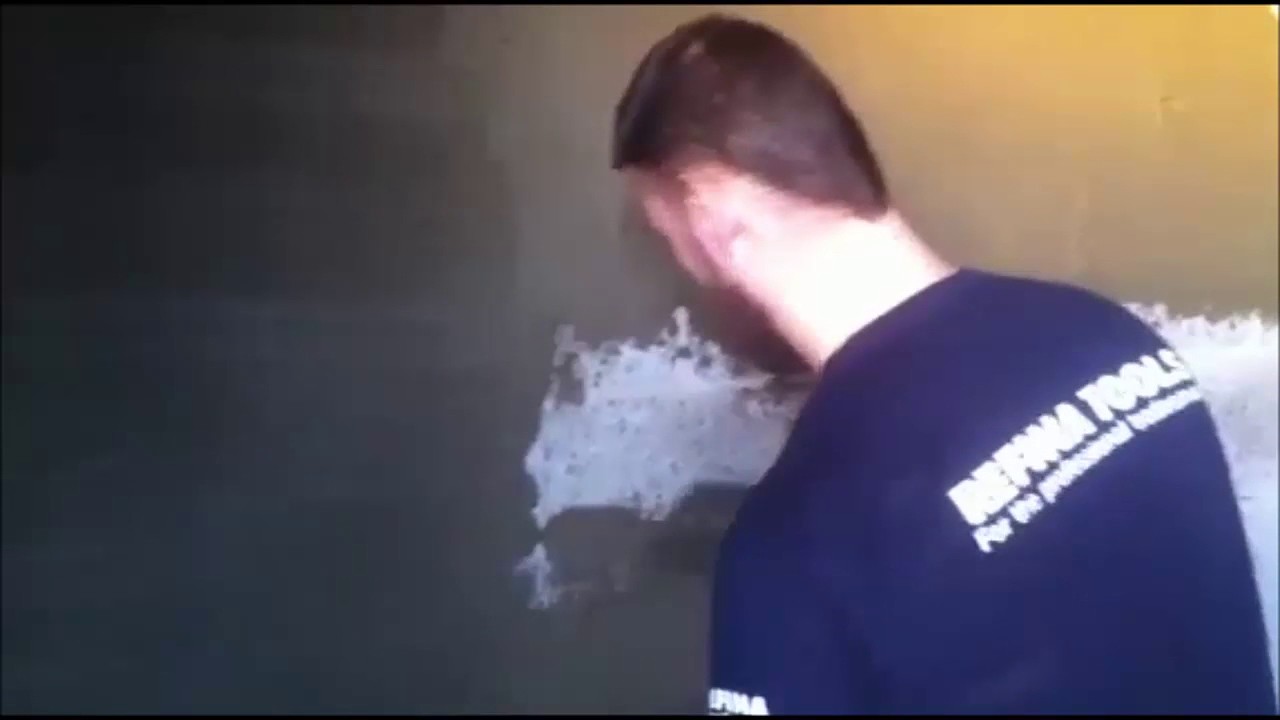CEMENT RENDERING LARGE WALLS FIRST COAT