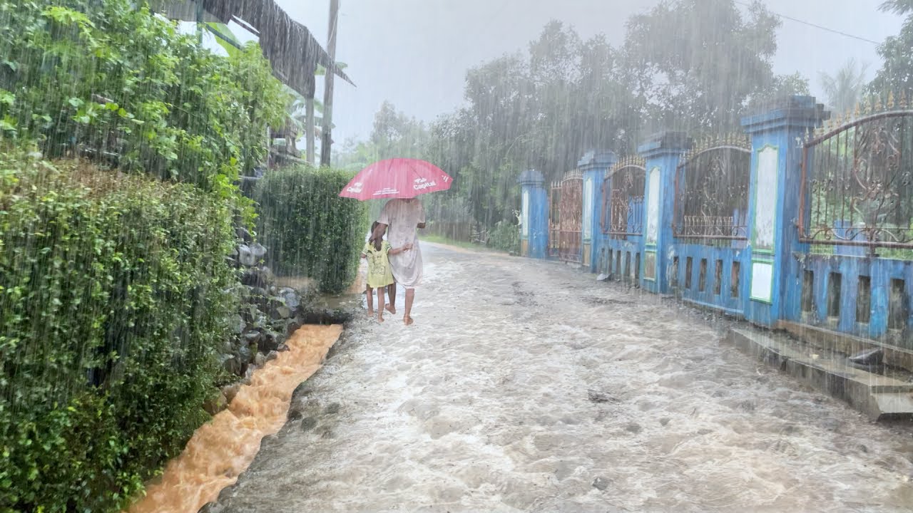 The atmosphere of Red Soil Village in the hills during heavy rain and thunder | Rain Sound for Sleep