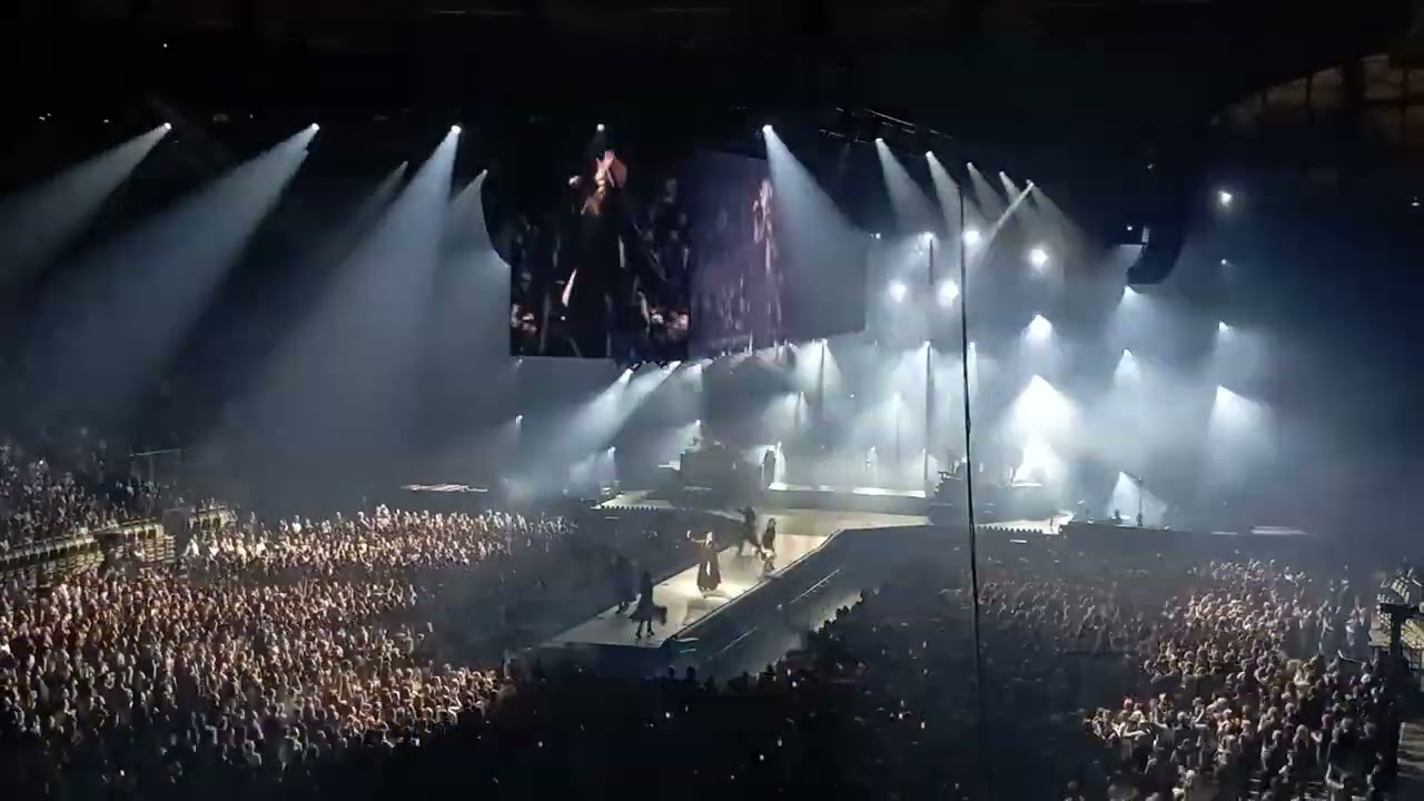 Florence and the Machine - Everybody Scream Tour Opening, Munich 04.03.2026 