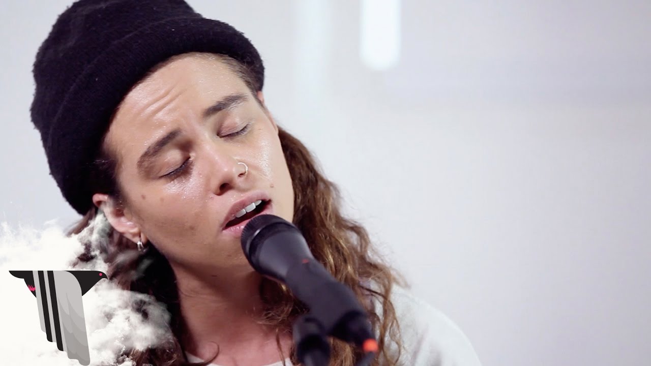 Tash Sultana Performs 