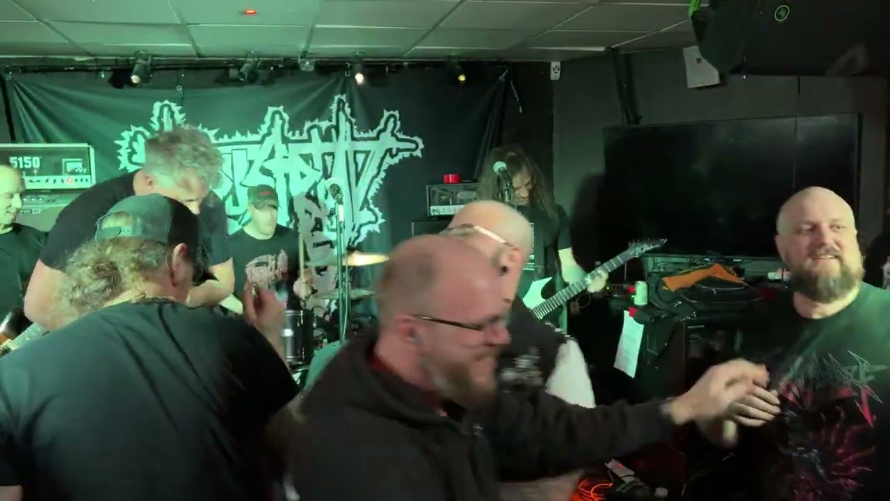 Industrial Puke- Vad händer här? #industrialpuke #fredagsmangel #deathmetal #undergroundmetal
