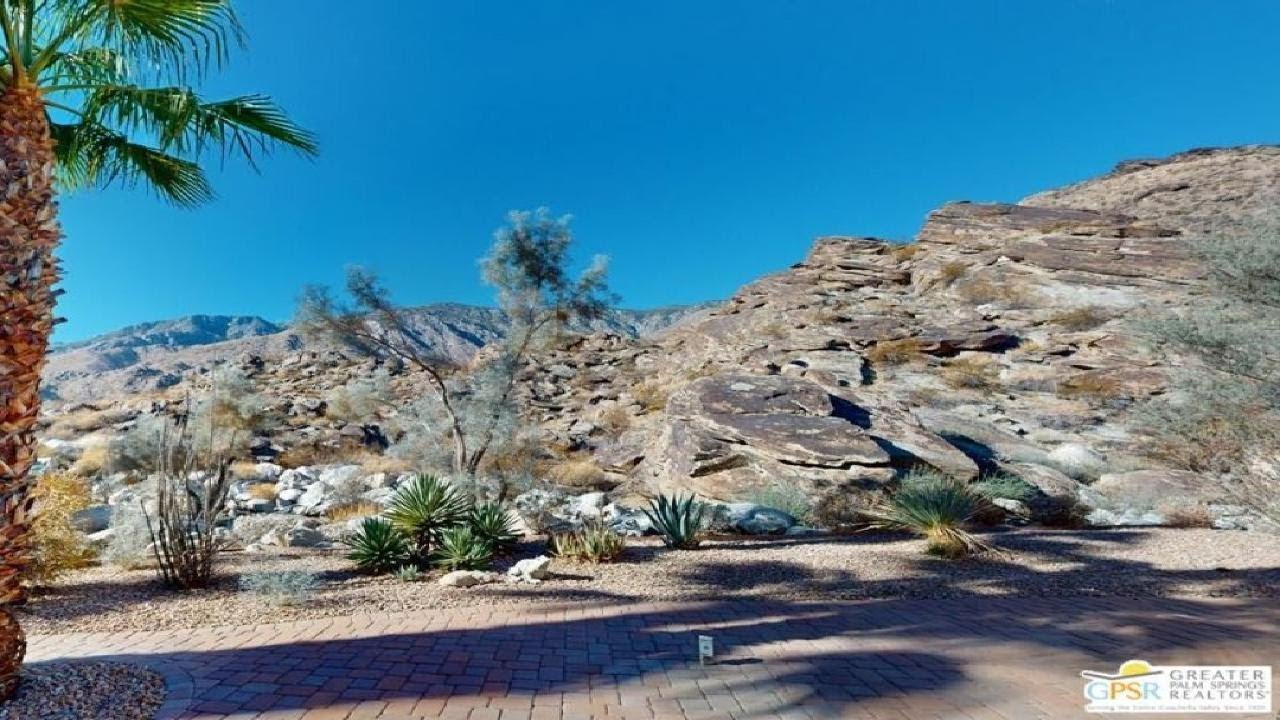 2869 La Cadena Ct, Palm Springs, CA Presented by Charles Barenbrugge.