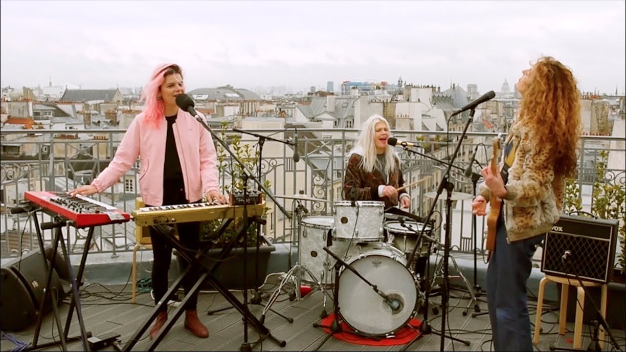 Slap! Breaking my balls - Live on a parisian Rooftop