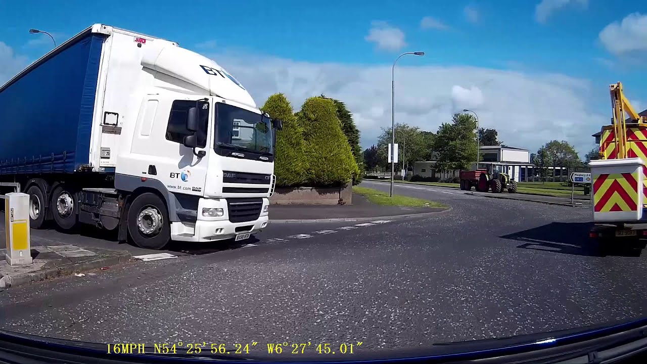 Dashcams NI, Belfast, Northern Ireland Stupid Drivers and daily observations #12