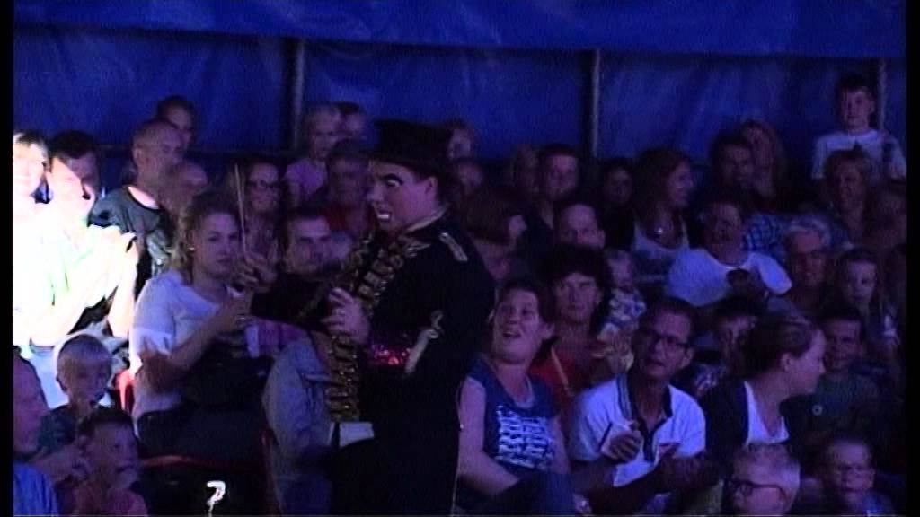 Circus Belly Wien in Neede 2015