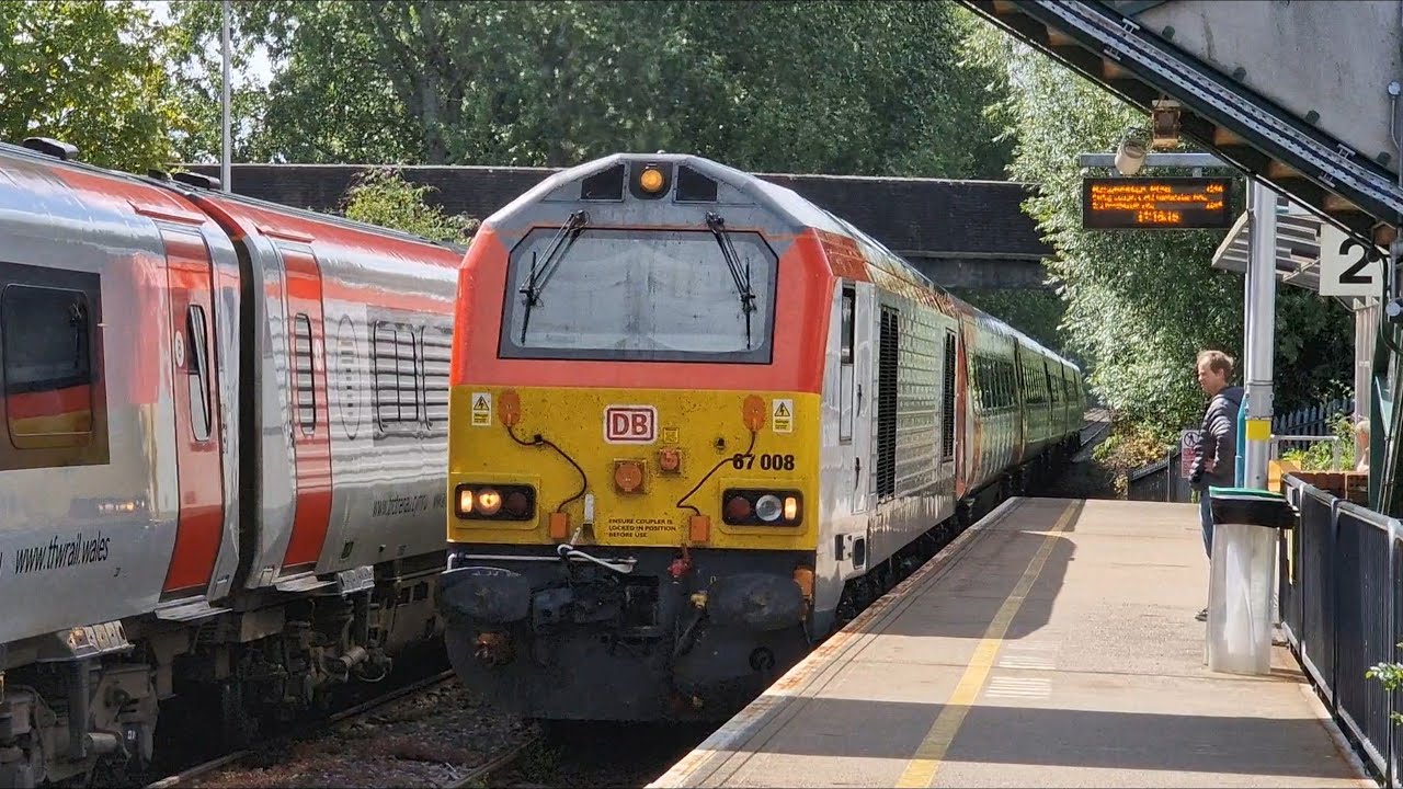 Trains at Cwmbran 29/07/23