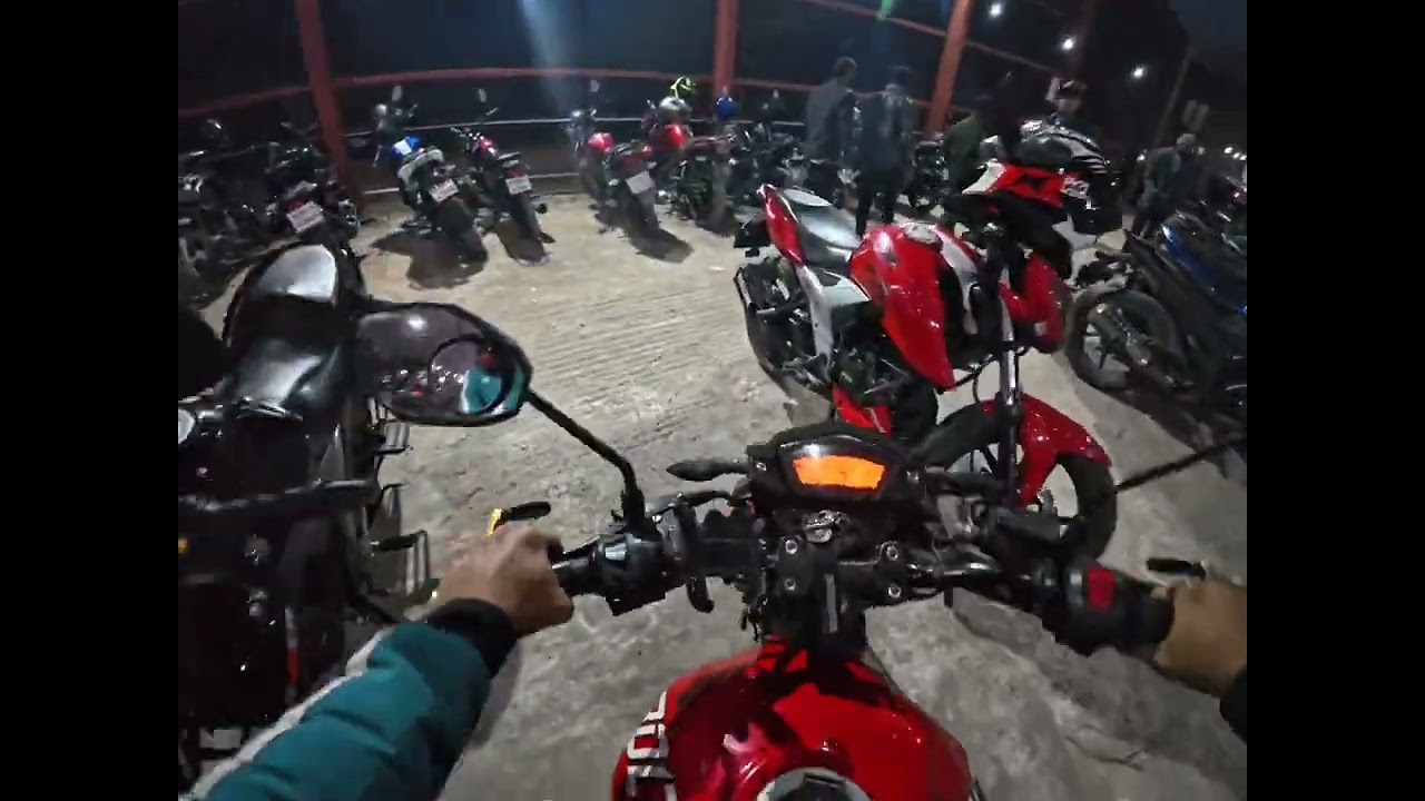 বাইক পার্কিং-৩০ টাকা  হলে এত খারাপ না সেফটি ফাস্ট 📌