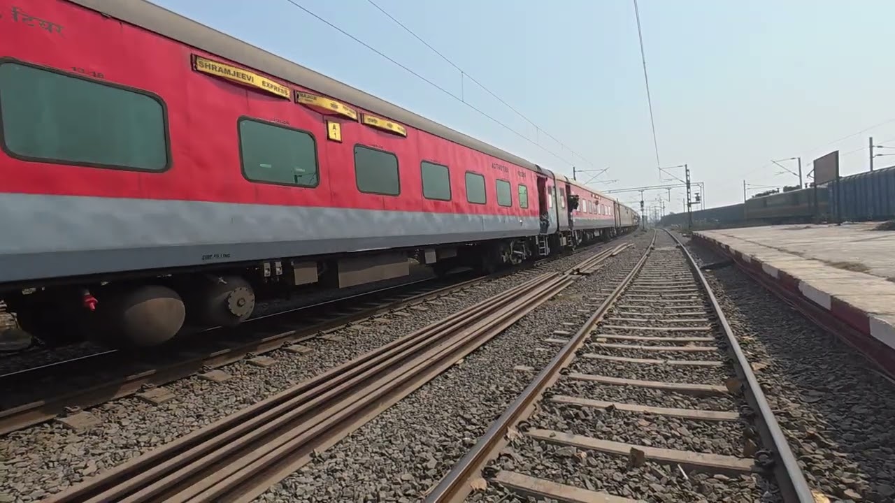 Rajgir new delhi shramjeevi express 