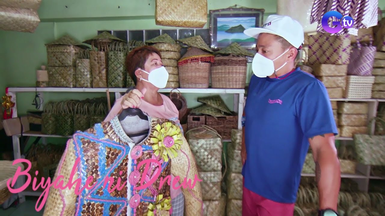 Pandan handicrafts, sinubukan gawin ni Biyahero Drew! | Biyahe Ni Drew