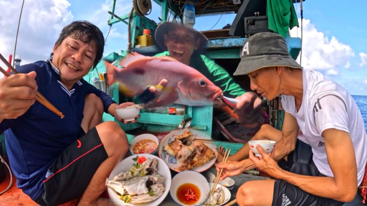 MỘT NGÀY LÀM VIỆC CỦA HOÀNG CÂU LÔI MỰC “NGÀY VÀ TRĂNG “ | VÀ BỮA CƠM TRƯA 