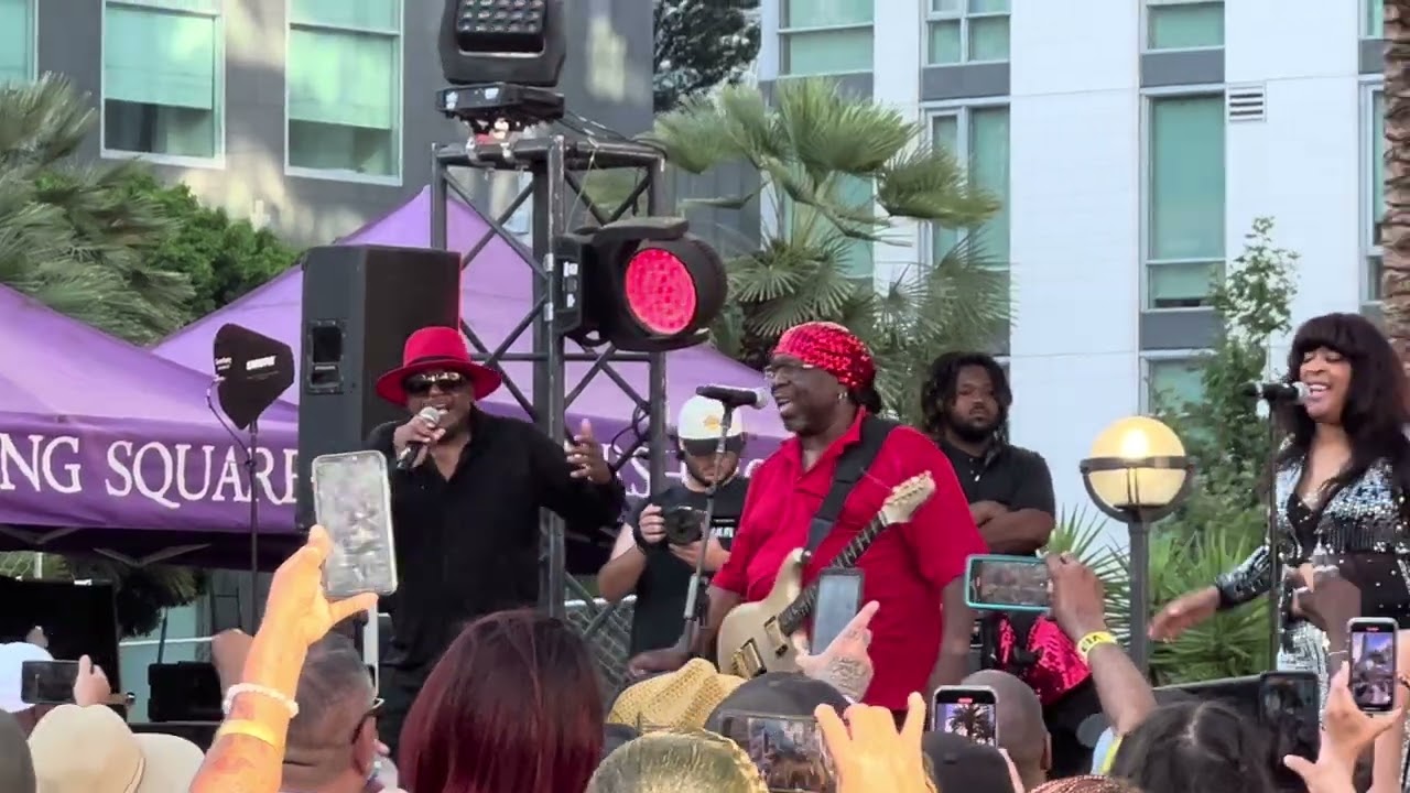 One Way performing Cutie Pie