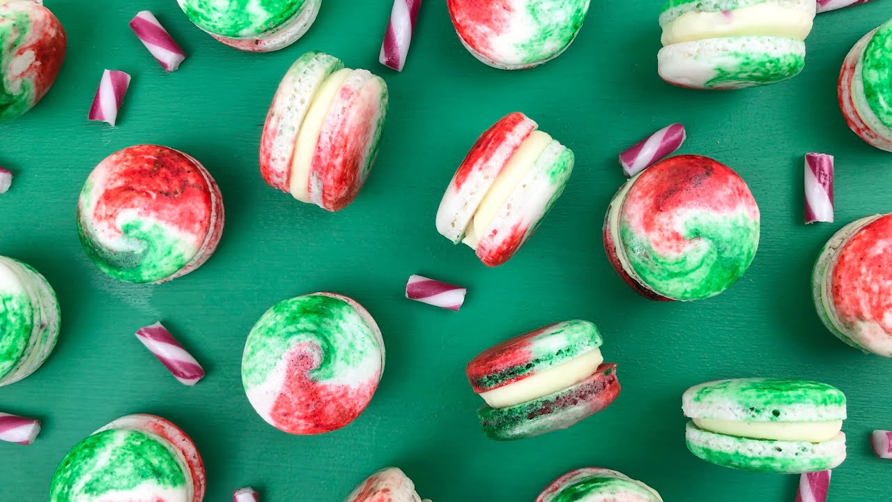 WHITE CHOCOLATE PEPPERMINT MACARONS | WHITE CHRISTMAS