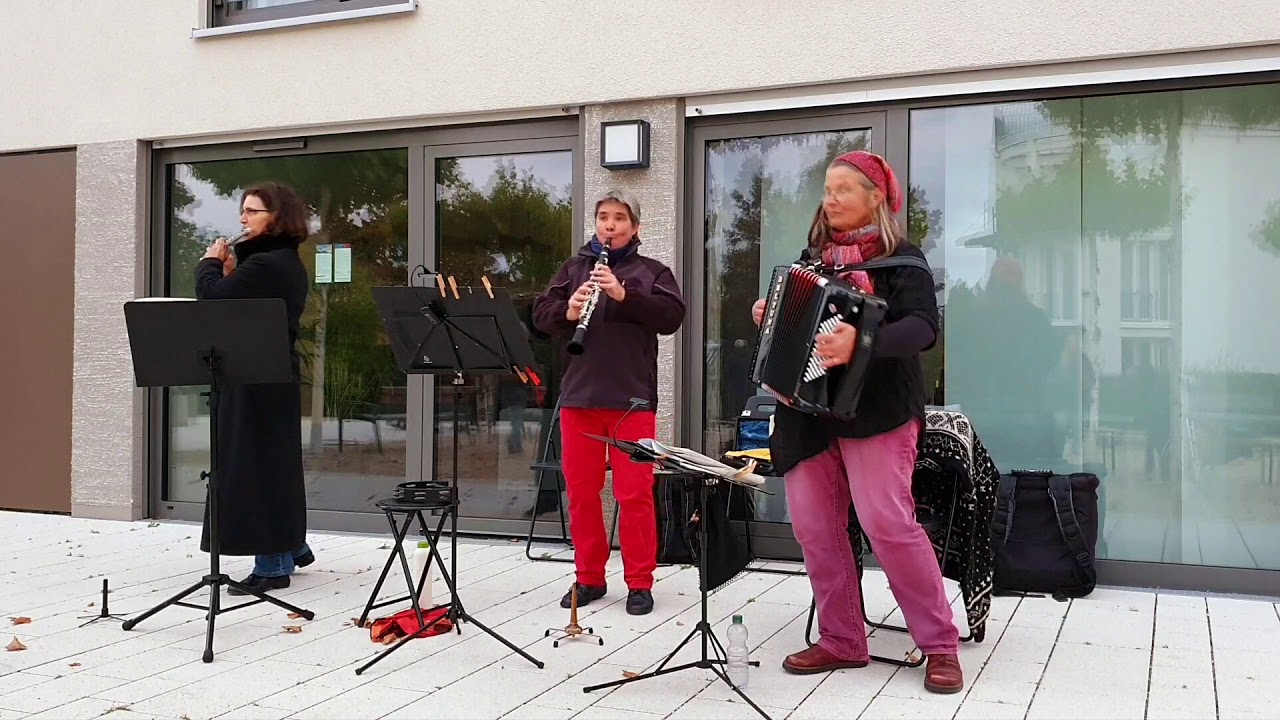 Batalia - played by Les Salicornes - version 2