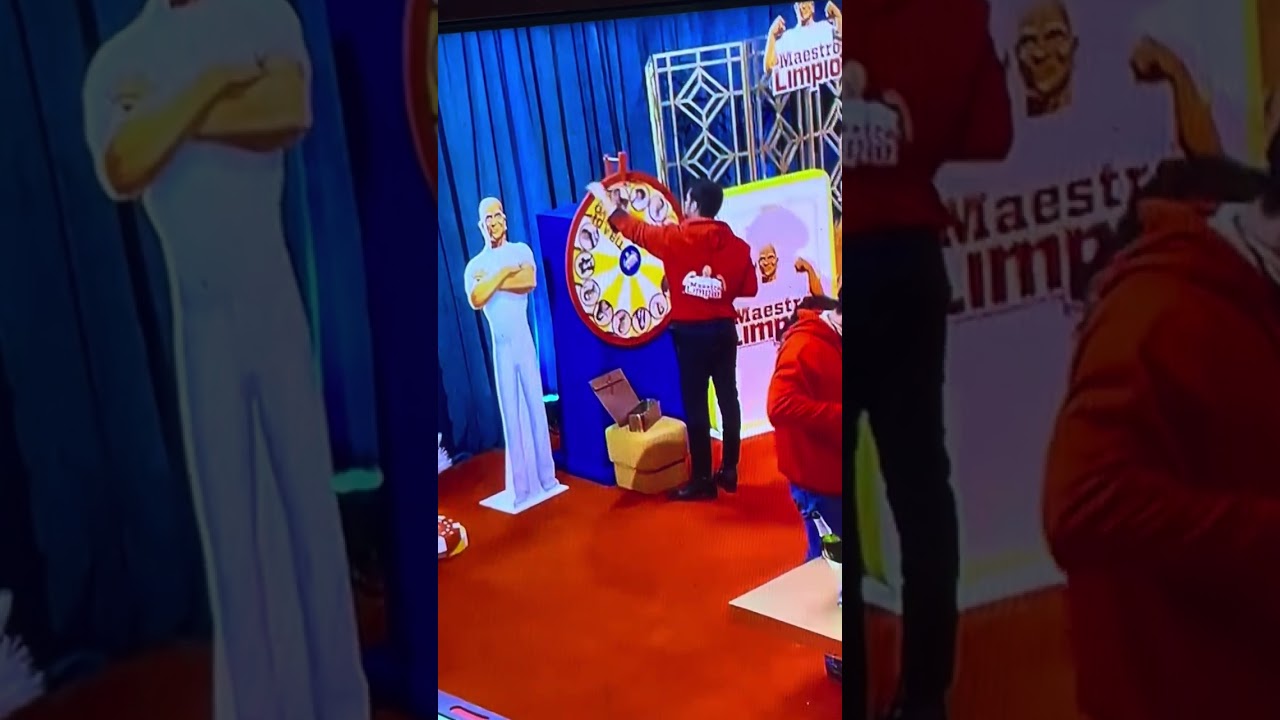 Eleazar Gómez  va muy bien aunque lo dejen solo y lo ignoren solo se hacerca Manola ala que salvo  