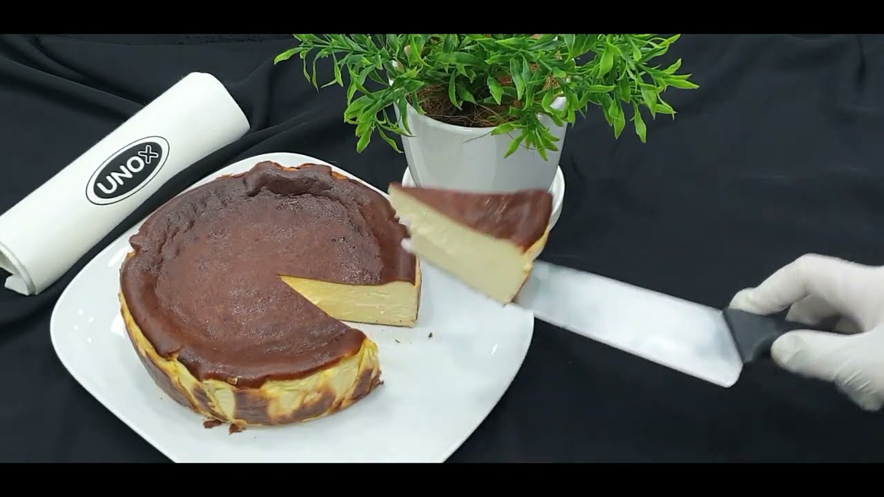 Baking Burnt Cheesecake with Unox Bakerlux Shop.Pro