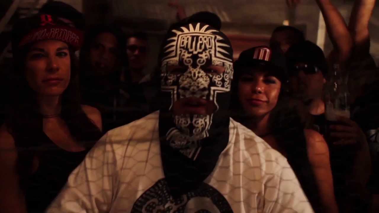 El Perro Gamboa //Apesta a barrio ft. Gallero Valenzuela  (THELL BARRIO) Social X FILMS