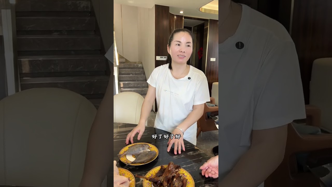 忙的没空吃饭，婆婆和阿英做好爱心餐送过来，所有人都只关心你飞得高不高，却只有妈妈关心你累不累……