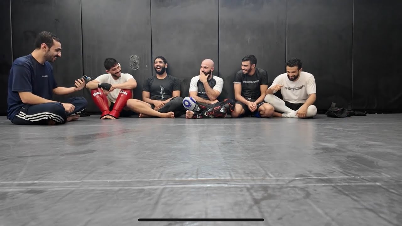 الطريق  لبطولة اسيا |  بدانا المعسكر والتخطيط وتكية مع المقاتلين | اليوم الاول 