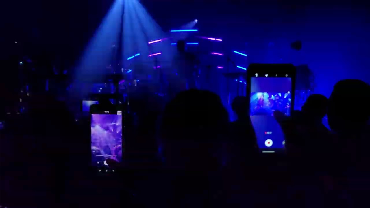 Owl City - Cave in (Coco moon tour intro) (live in Houston)
