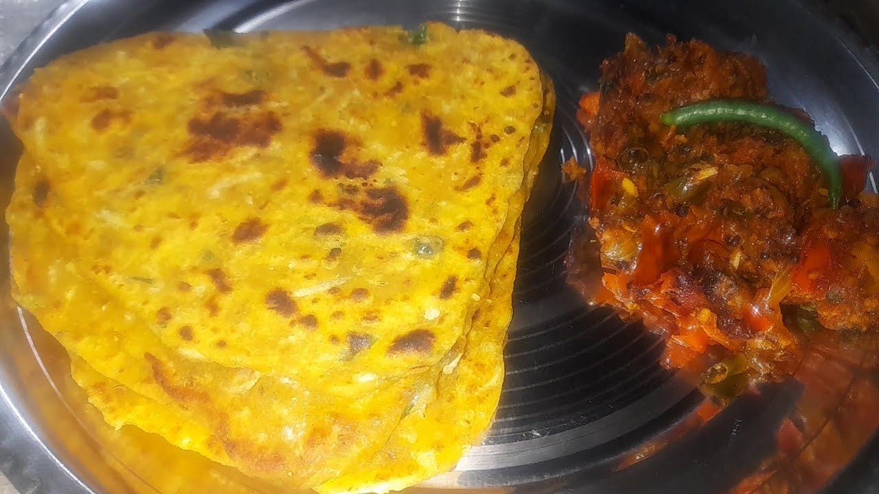 MOOLI  PARATHA AND TOMATO CHUTNEY. Sabne bahut enjoy kiya. 