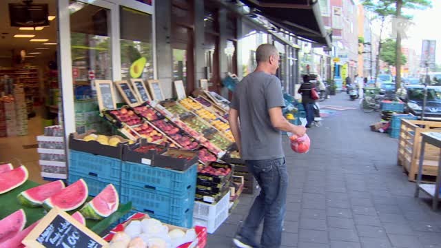 Turkse Rotterdammer scoort met Surinaamse roti
