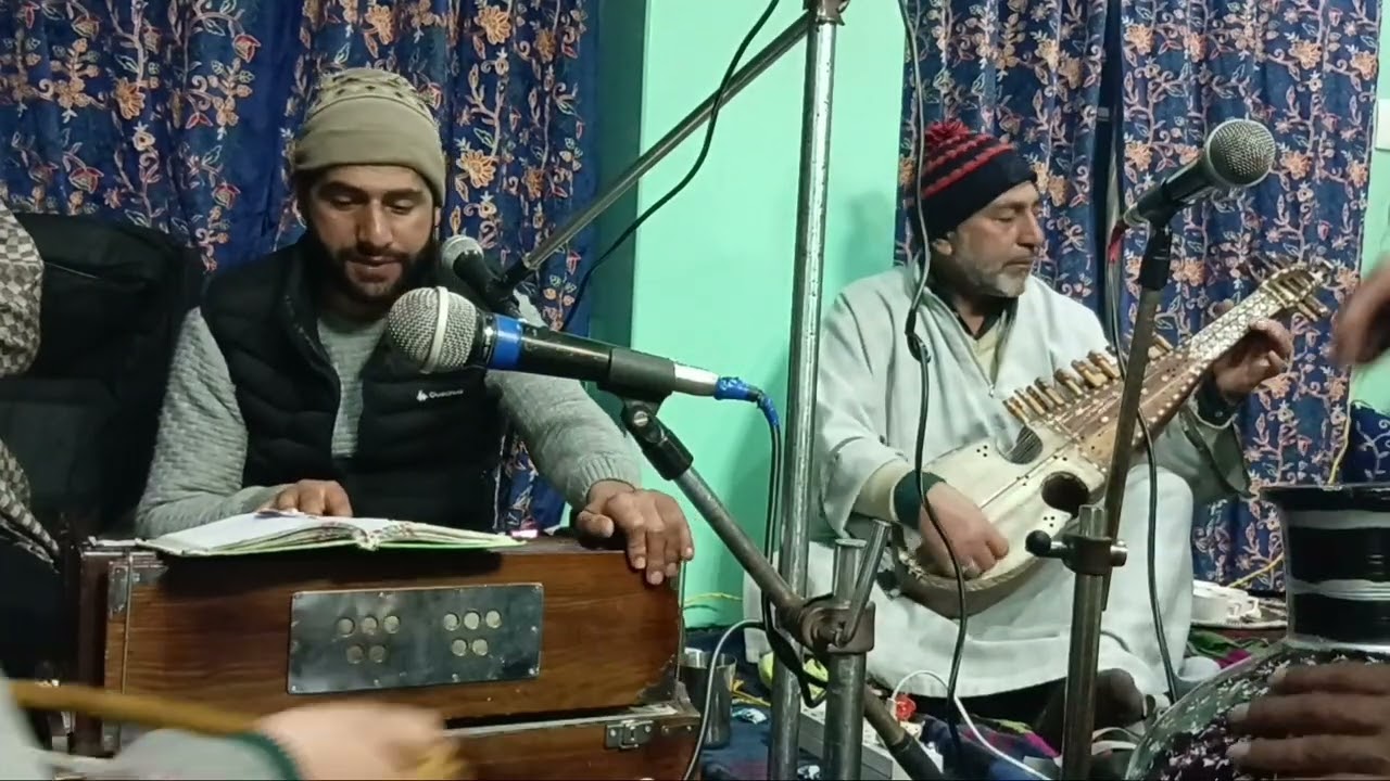 Hayati lal e maglunas kalami peer bashir sahib