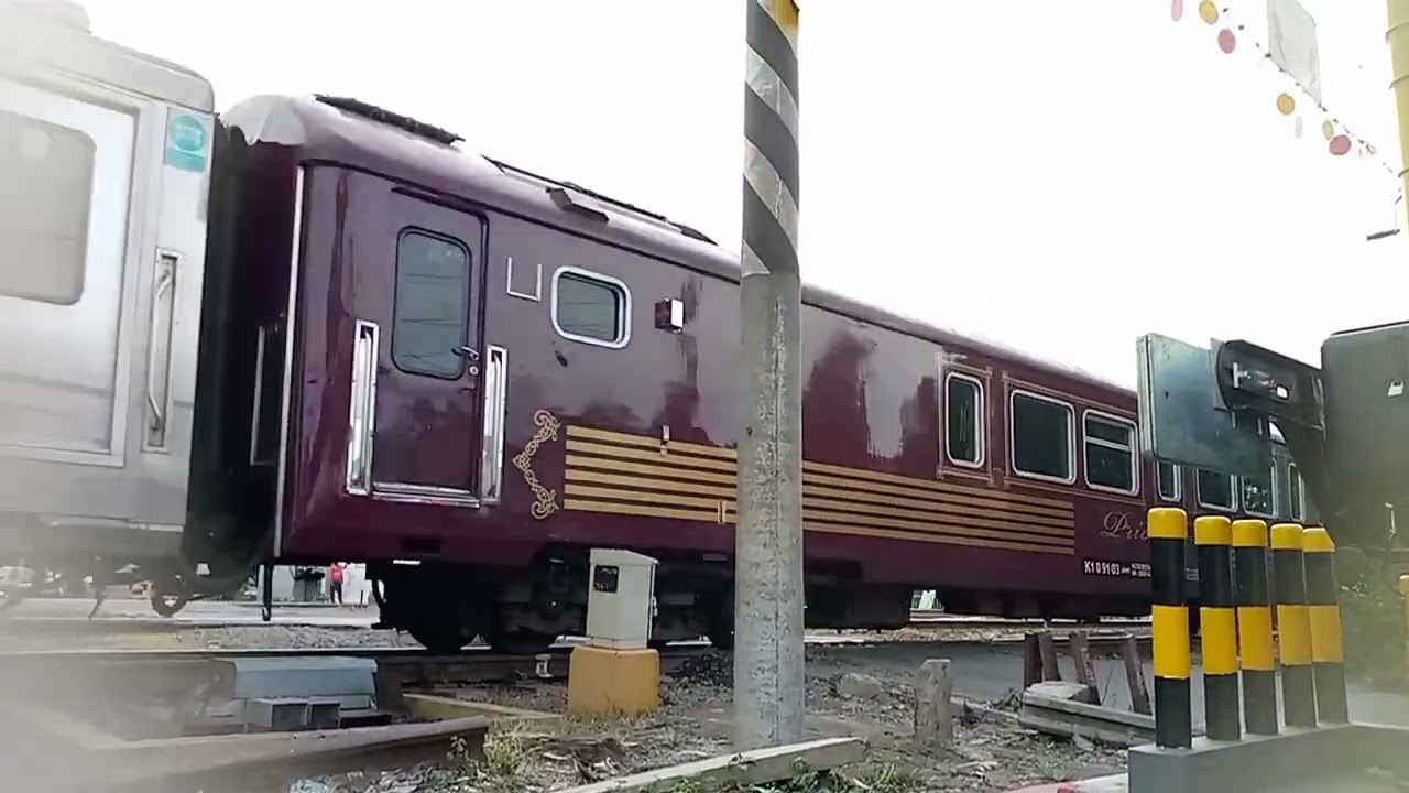 CC 2040302 YK kereta Manahan KA 61 
