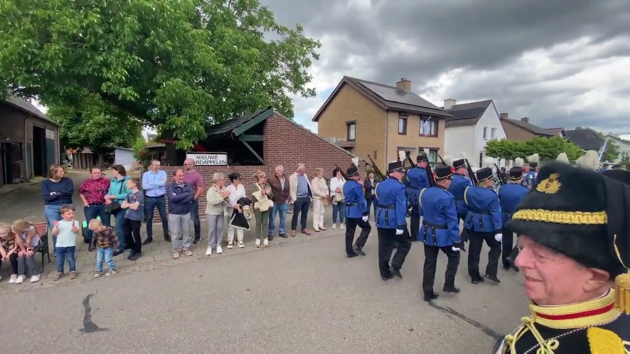 Defilé 1e Bondsfeest 2025 Hingen Eendracht - Born - Echt