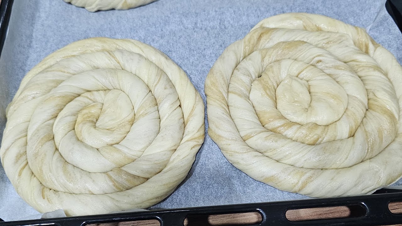 Pastane usulü tahinli çörek tel tel pişmaniye gibi 😋😋