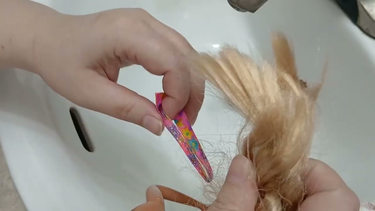 Washing a Used Glitter Beach Jazzie Barbie Doll ASMR