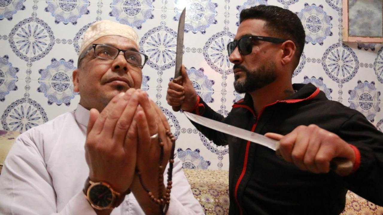 المجرم الطاغية مقطوع و لفقيه 😢💔 ..(يستحق المشاهدة)