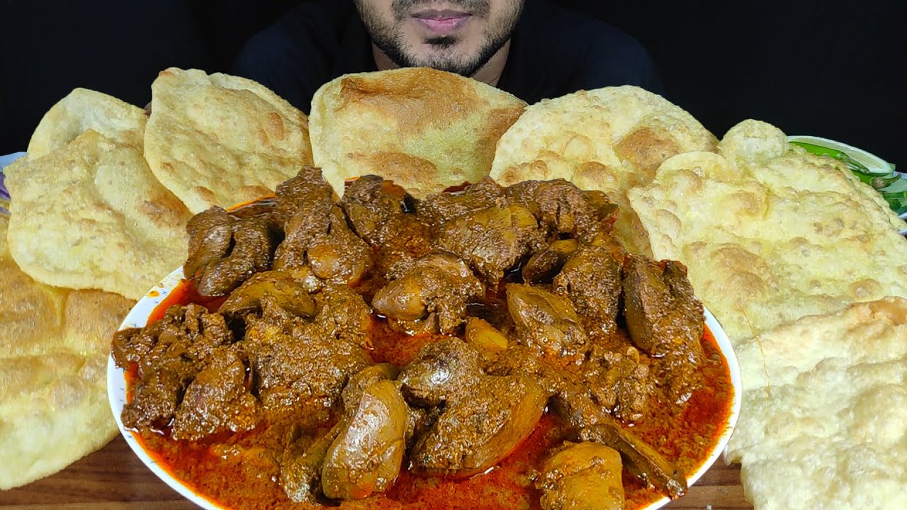EATING CRISPY LUCHI WITH CHICKEN LIVER CURRY, CHILI AND ONION | FOOD EATING VIDEOS | EATING SOUNDS