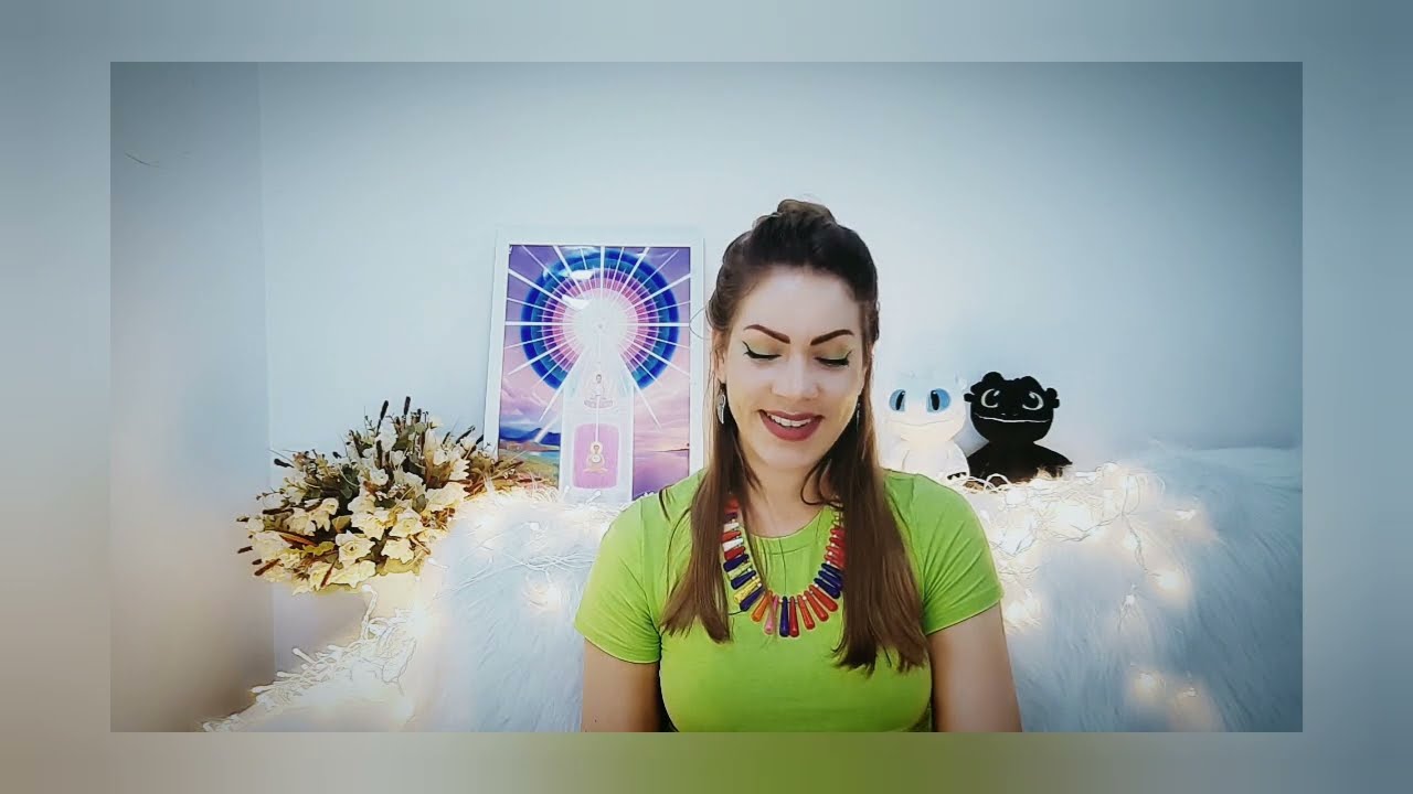 Tarot do Amor: #crush. O que ele/a sente? Quais as intenções? ⚘️🥰❤️💕