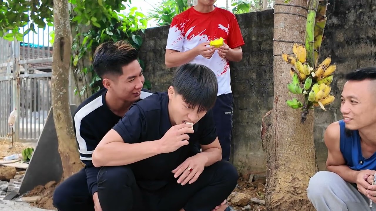 Ăn Chuối Cả Buồng | Thử Thách Siêu Khó và Cười Ra Nước Mắt!