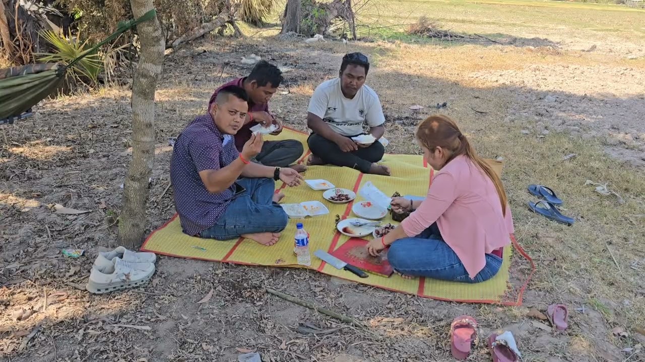 10.2. 2026 សាច់គោ ស្រែ ញ៉ាំនៅវាលស្រែ ពេលឃ្លានឆ្ងាញ់