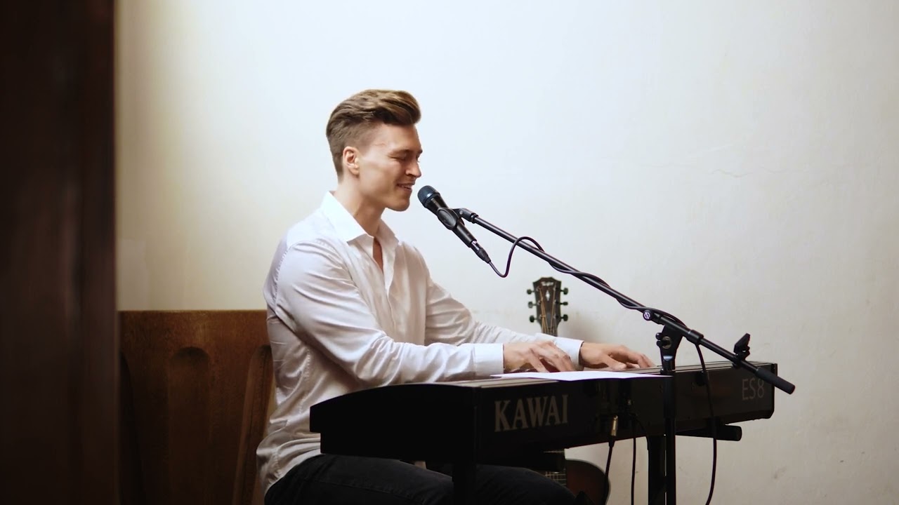 Wonderwall (Slow Piano Version) - Wedding Cover by Nico Grund
